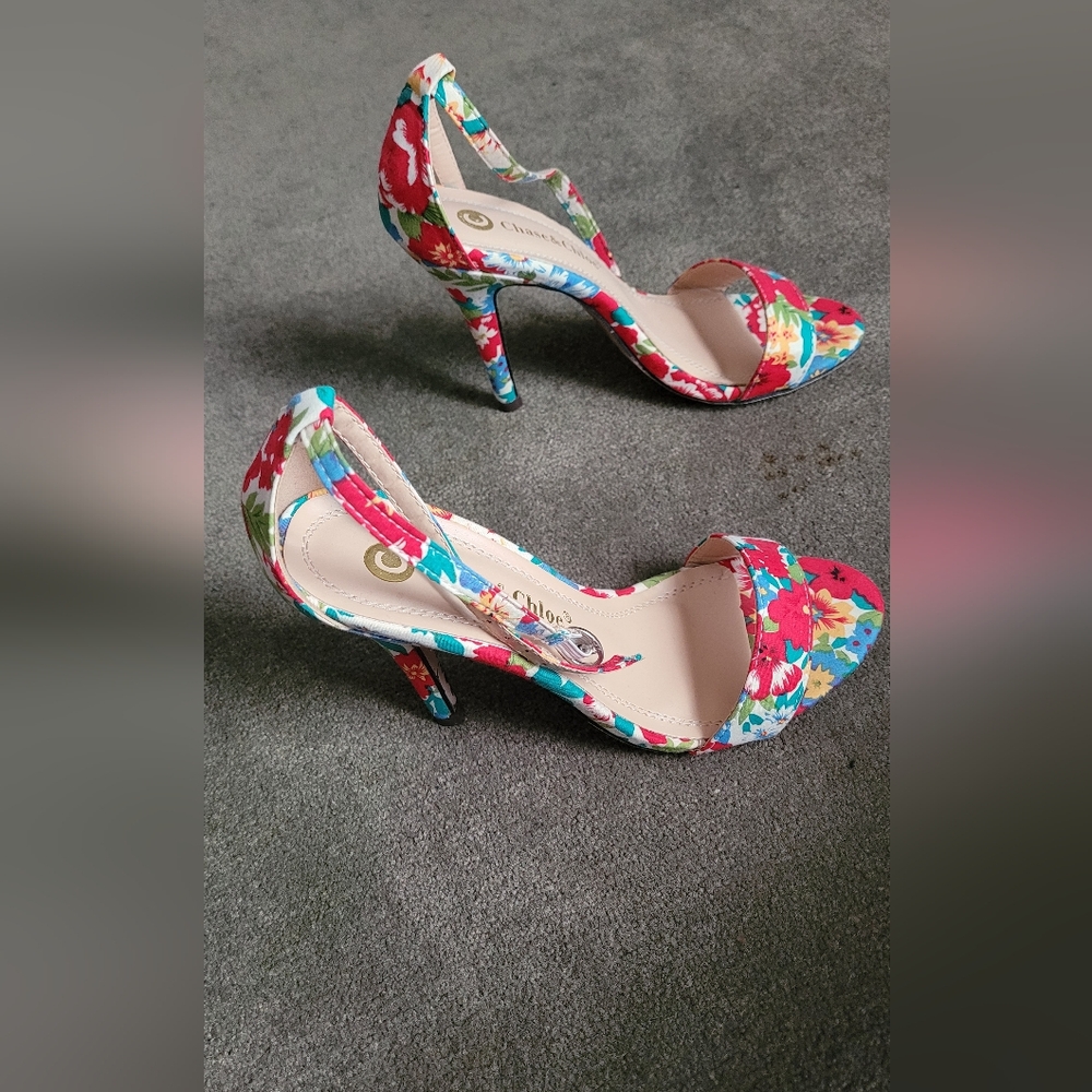 Chase & Chloe heels